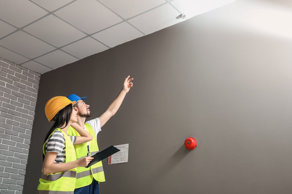 Renovlies voorbereiden in Venlo voor een goede ondergrond en hechting van het behang.