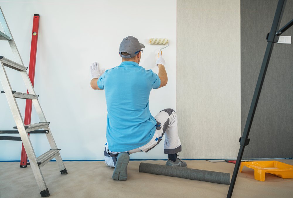 Huur een professionele renovlies behanger uit Venlo en krijg 10% korting op het behangen en sauzen van je nieuwbouwwoning.